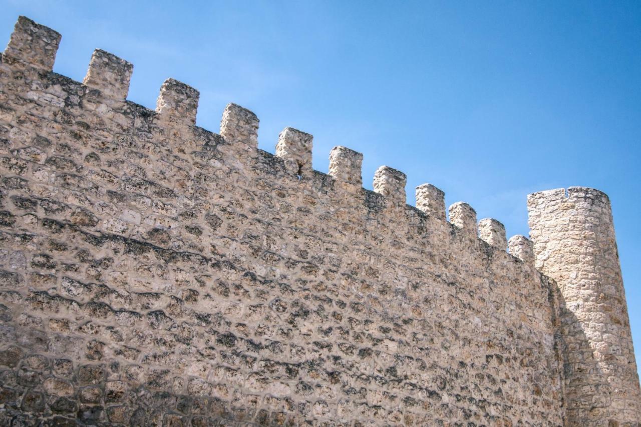 Casas La Muralla De Bodegas Marcos Peñafiel Exteriér fotografie